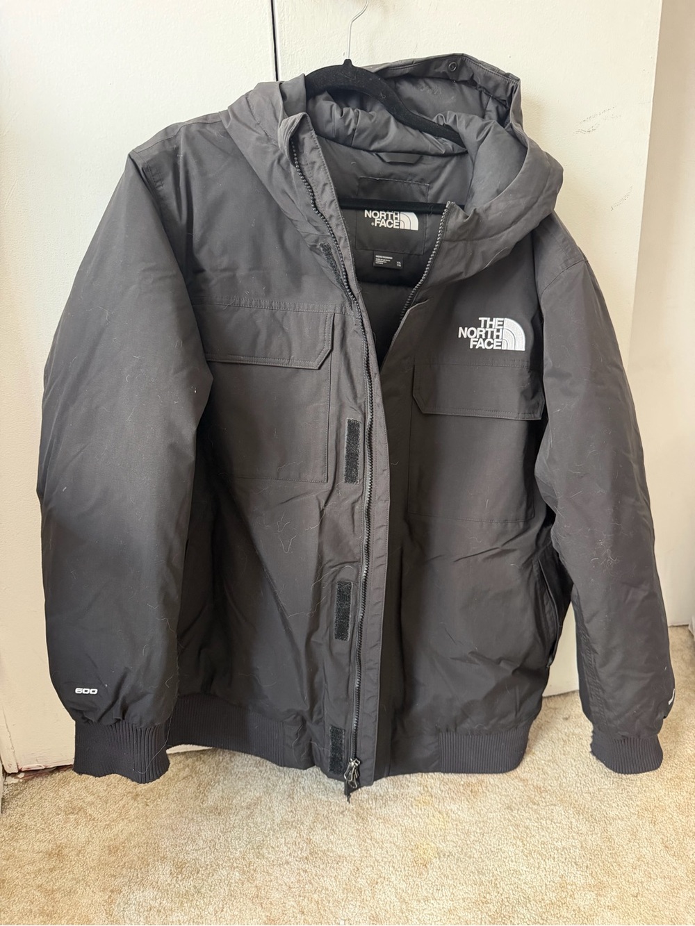 The North Face Black Hooded Puffer Jacket 600
